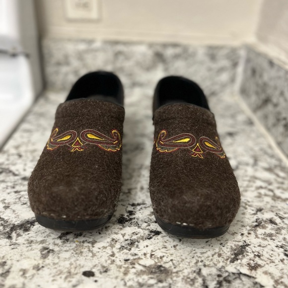 Sanita Chocolate Vegan Mule Clogs - Picture 1 of 8